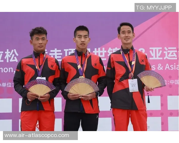 杭州马拉松大满贯赛点评:攀岩队展现出色节奏与团队协作能力 杭州马拉松大满贯赛点评:攀岩队展现出色节奏与团队协作能力